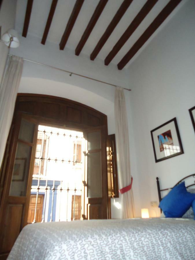 Apartamentos Candela Alora Bilik gambar
